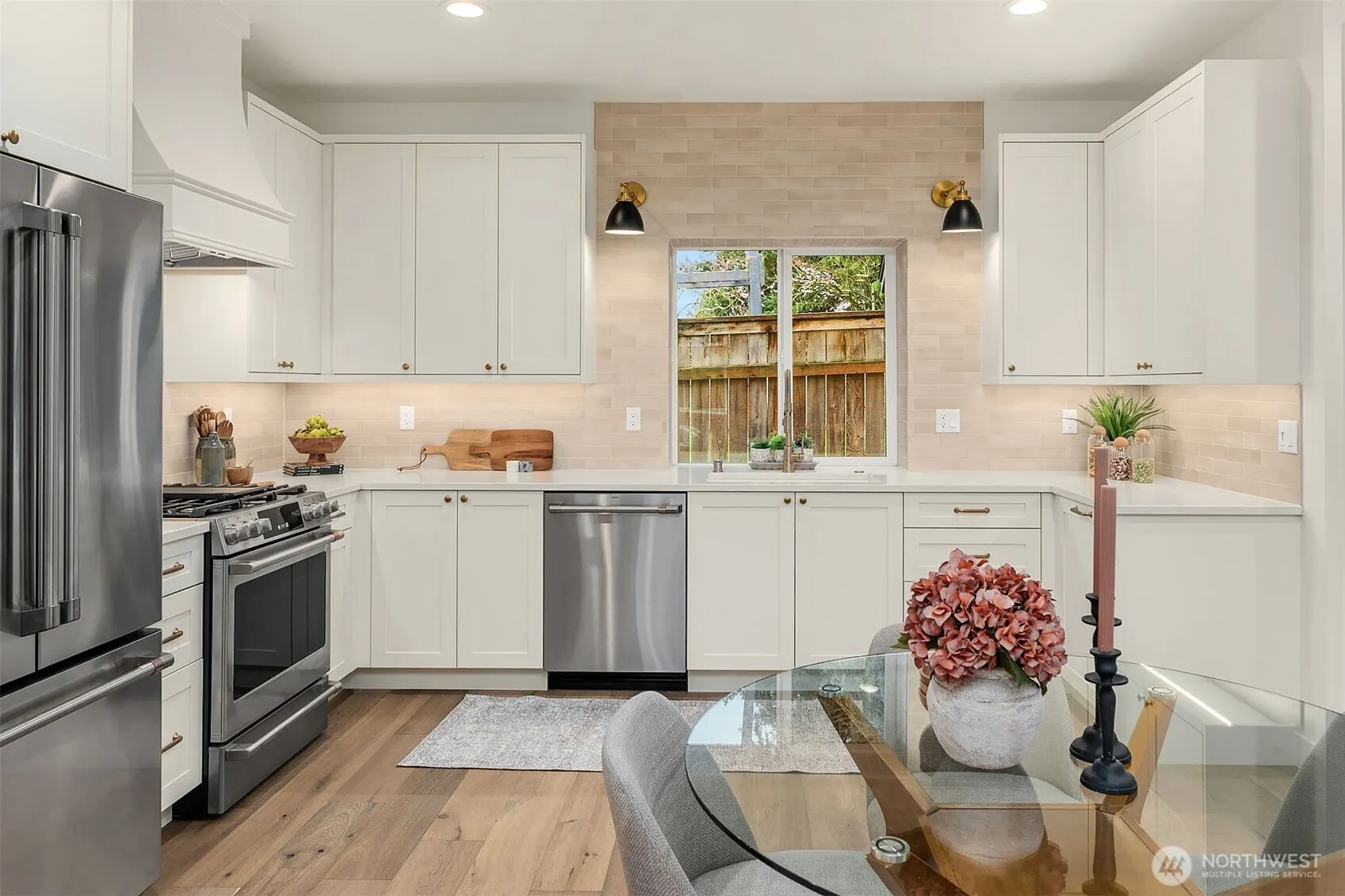 11418 NE 90th Street , Kirkland, WA 98033
