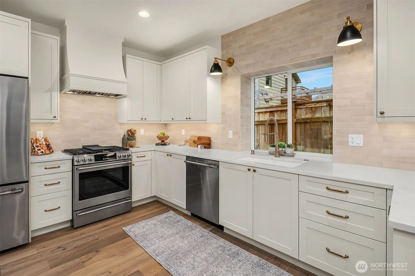 11418 NE 90th Street , Kirkland, WA 98033