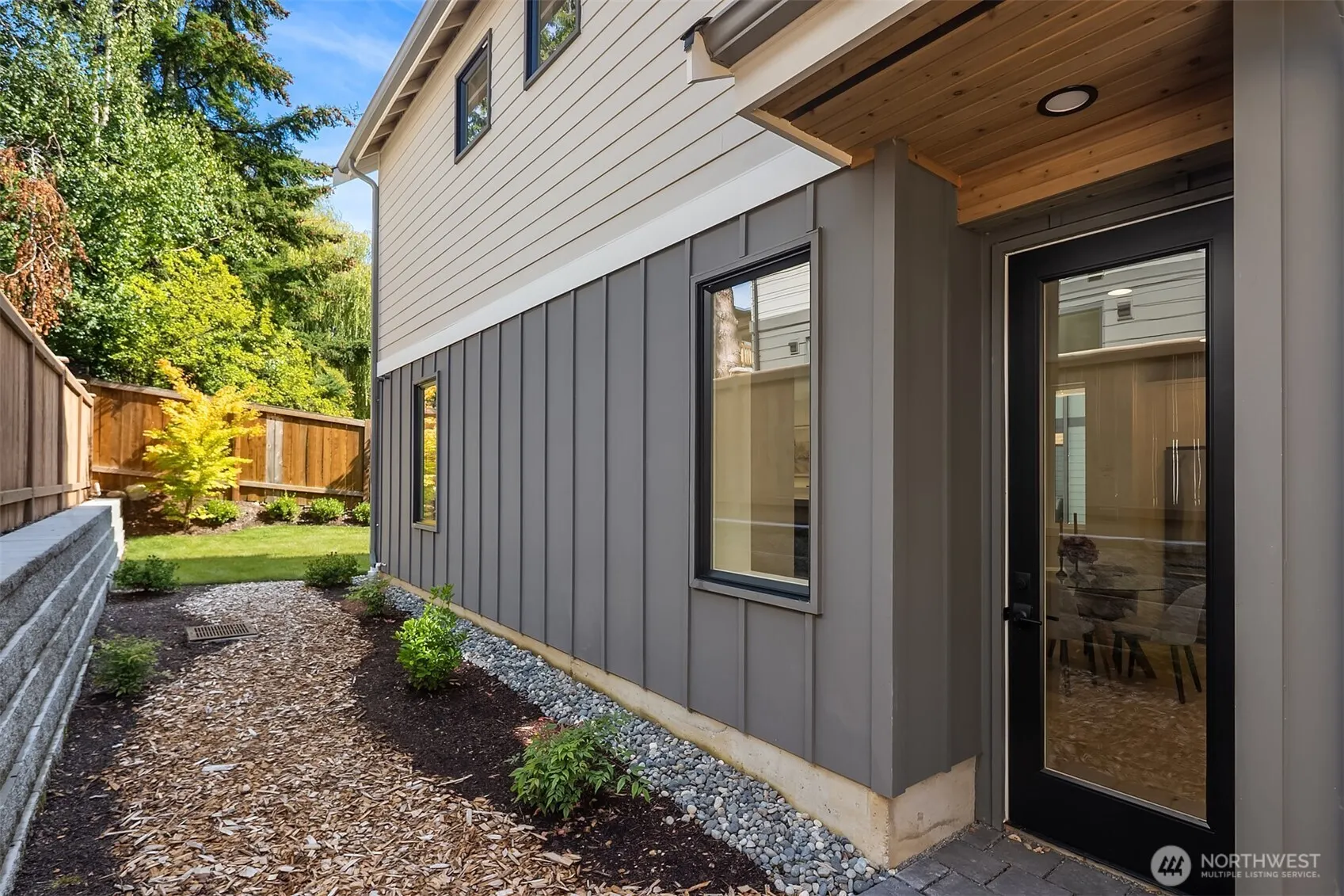11418 NE 90th Street , Kirkland, WA 98033