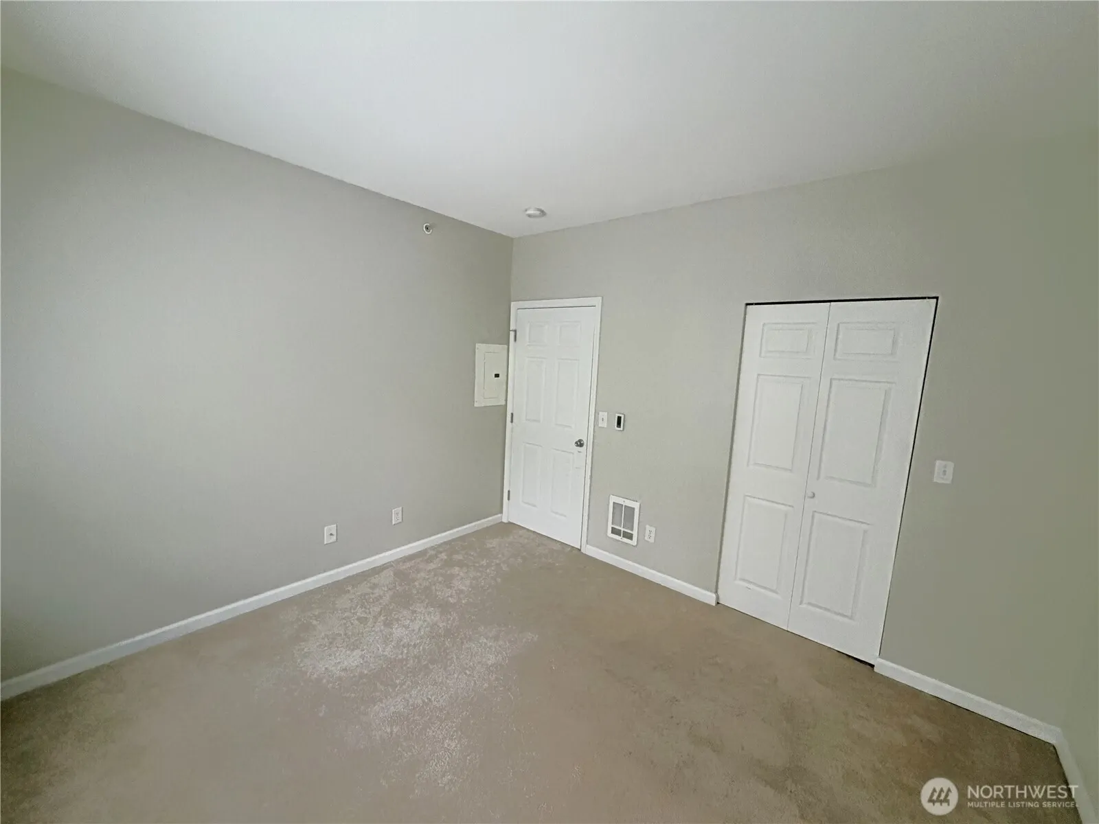 15300 112th Avenue NE #B206, Bothell, WA 98011