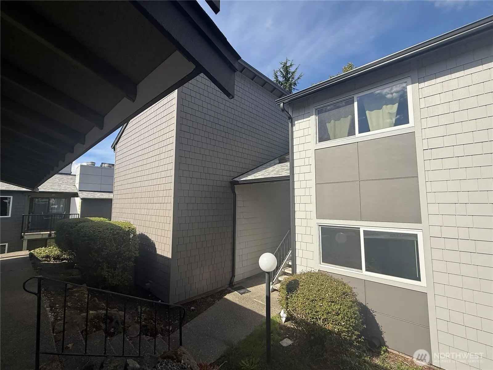 2020 Grant Avenue S #J102, Renton, WA 98055
