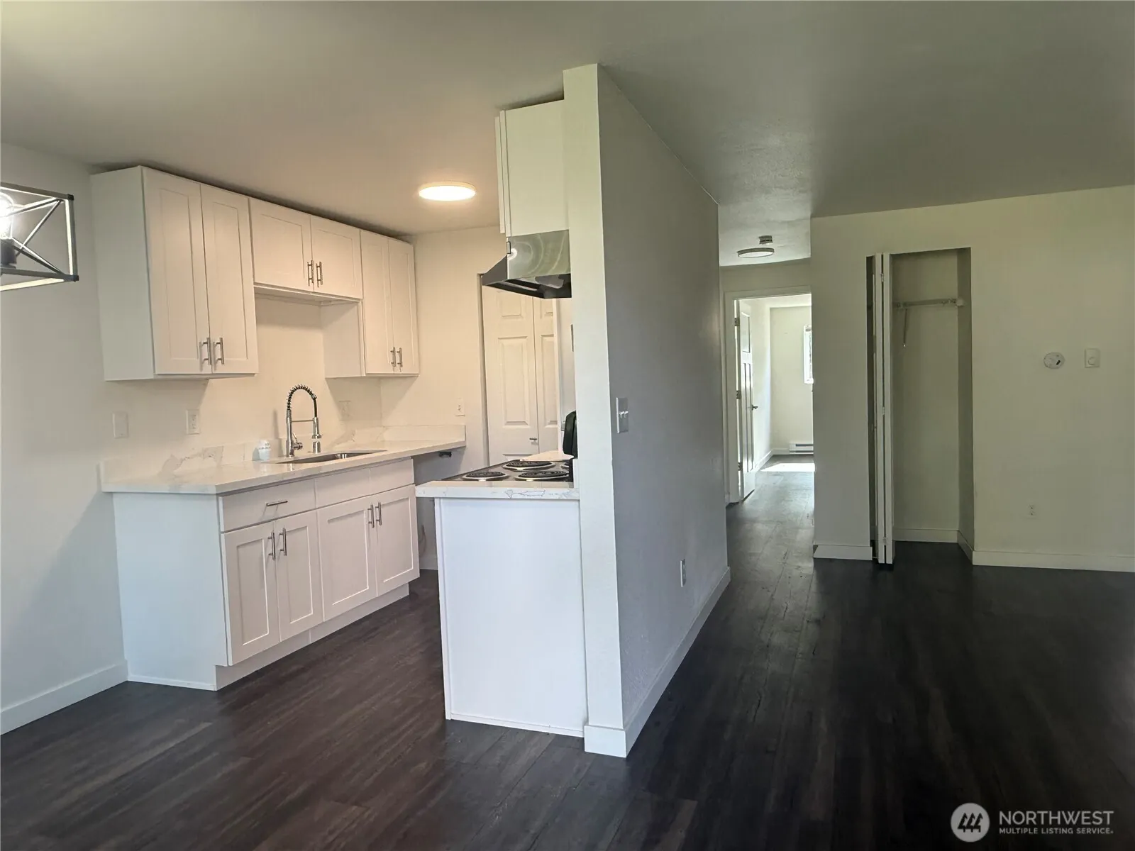 2020 Grant Avenue S #J102, Renton, WA 98055