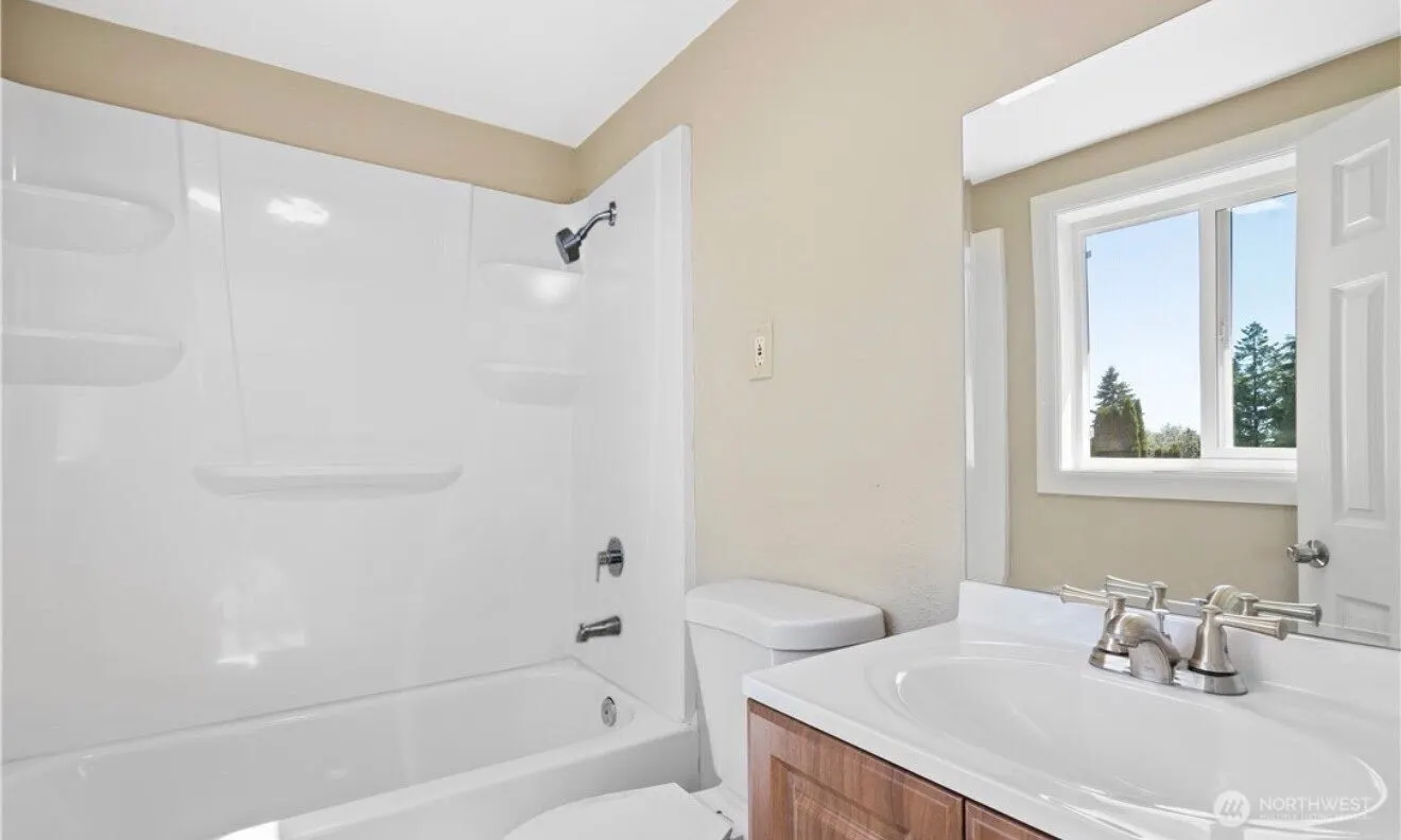 20225 108th Avenue SE, Kent, WA 98031
