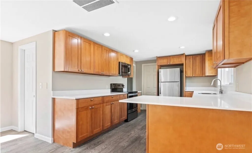 20225 108th Avenue SE, Kent, WA 98031