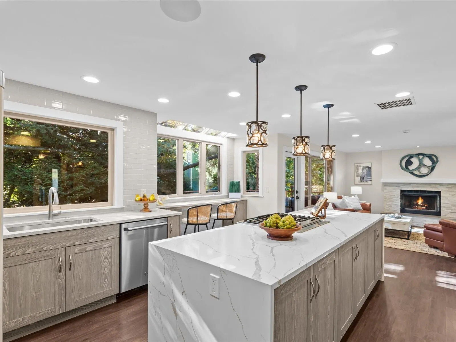 15007 93rd Place NE, Bothell, WA 98011-6835