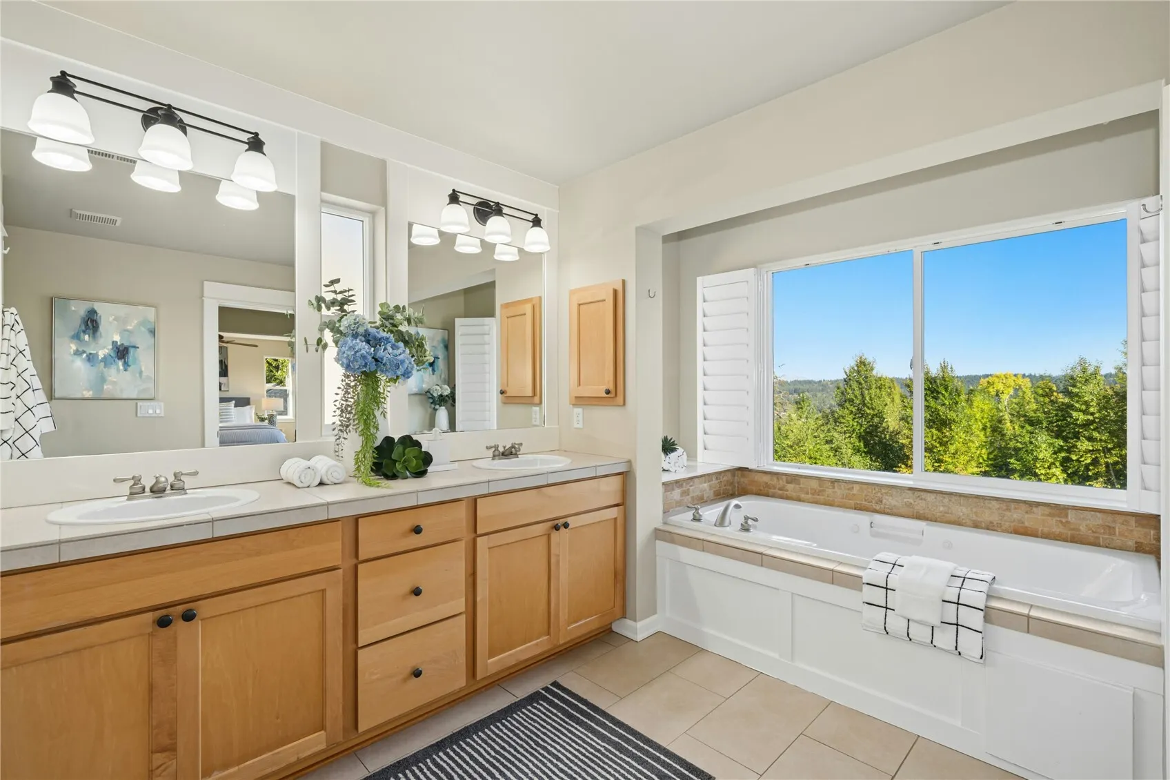 15378 129th Avenue NE, Woodinville, WA 98072