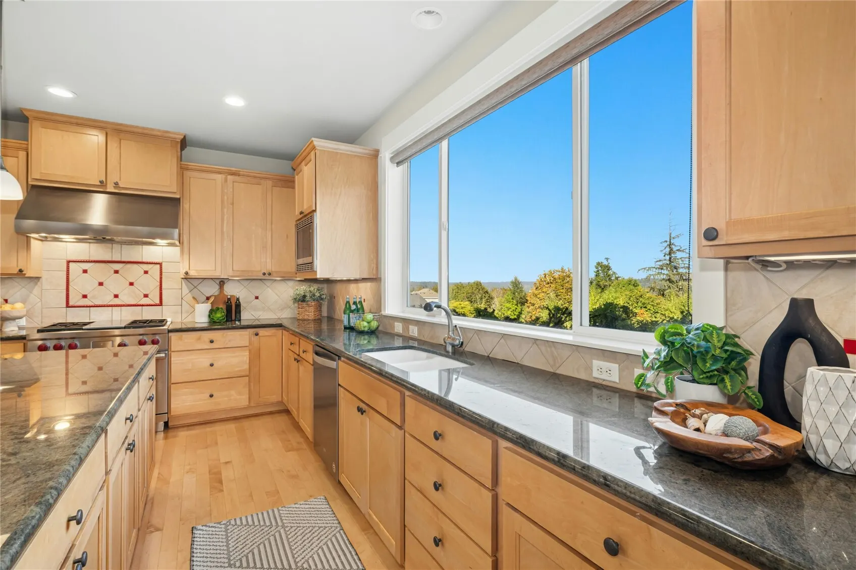 15378 129th Avenue NE, Woodinville, WA 98072