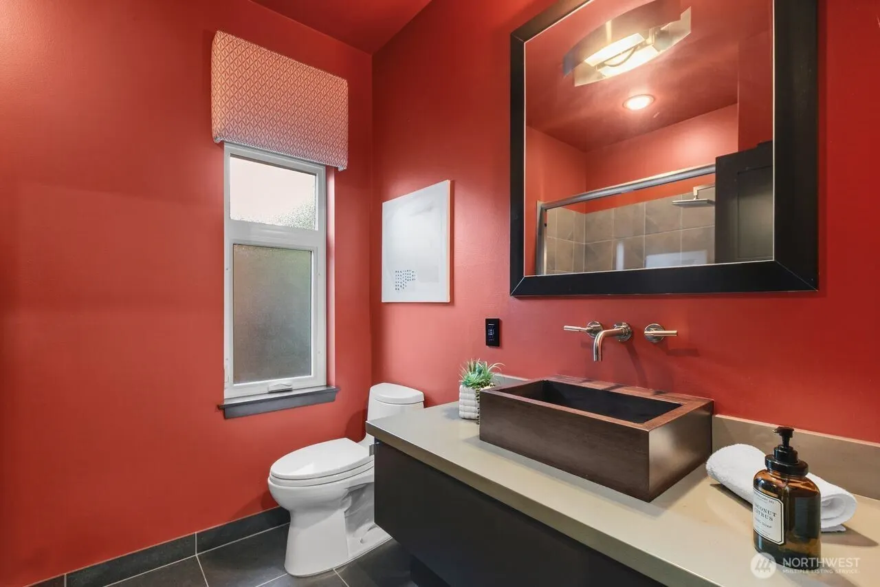 1313 4th Street , Kirkland, WA 98033