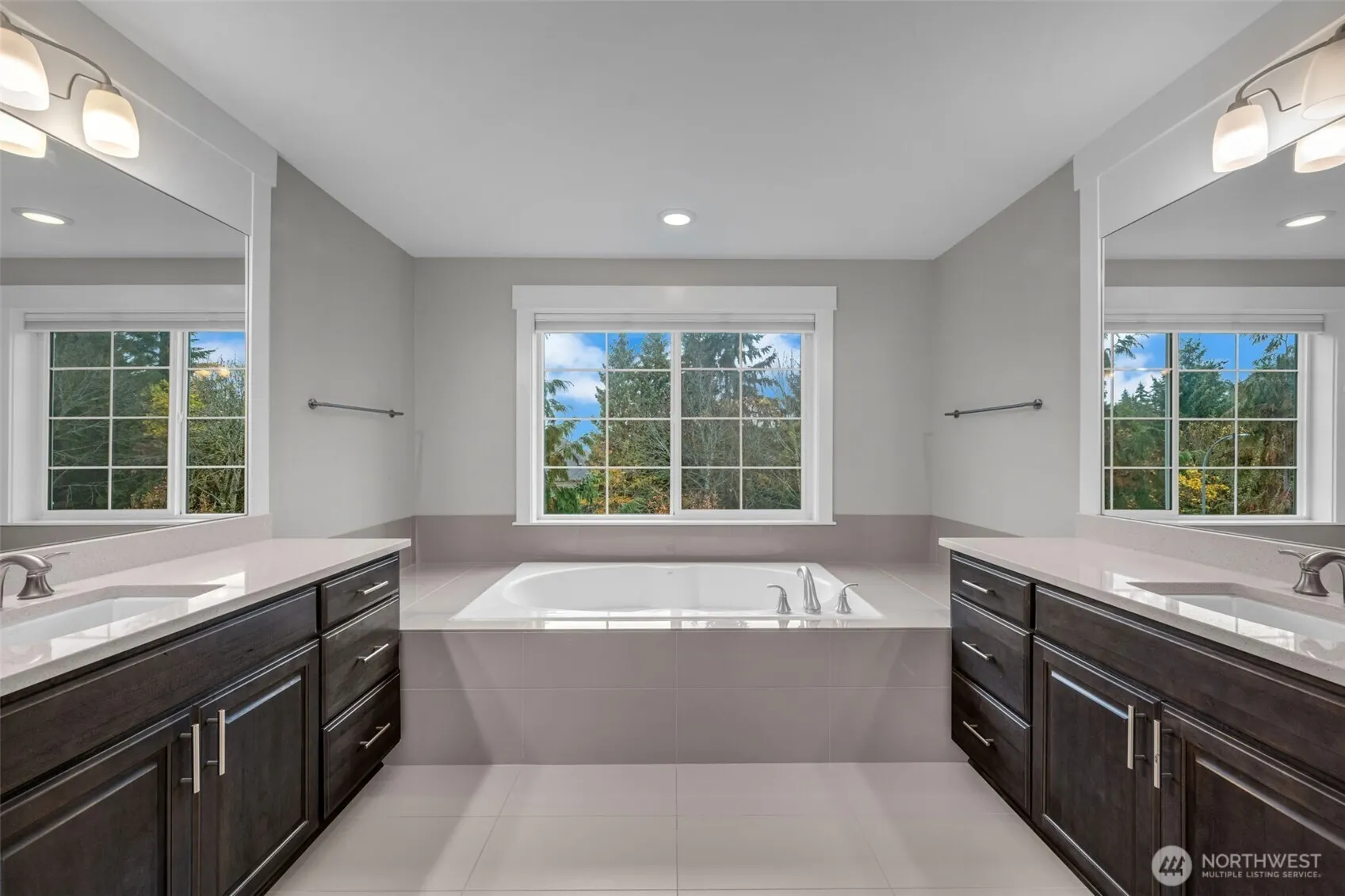 11579 157th CT NE, Redmond, WA 98052