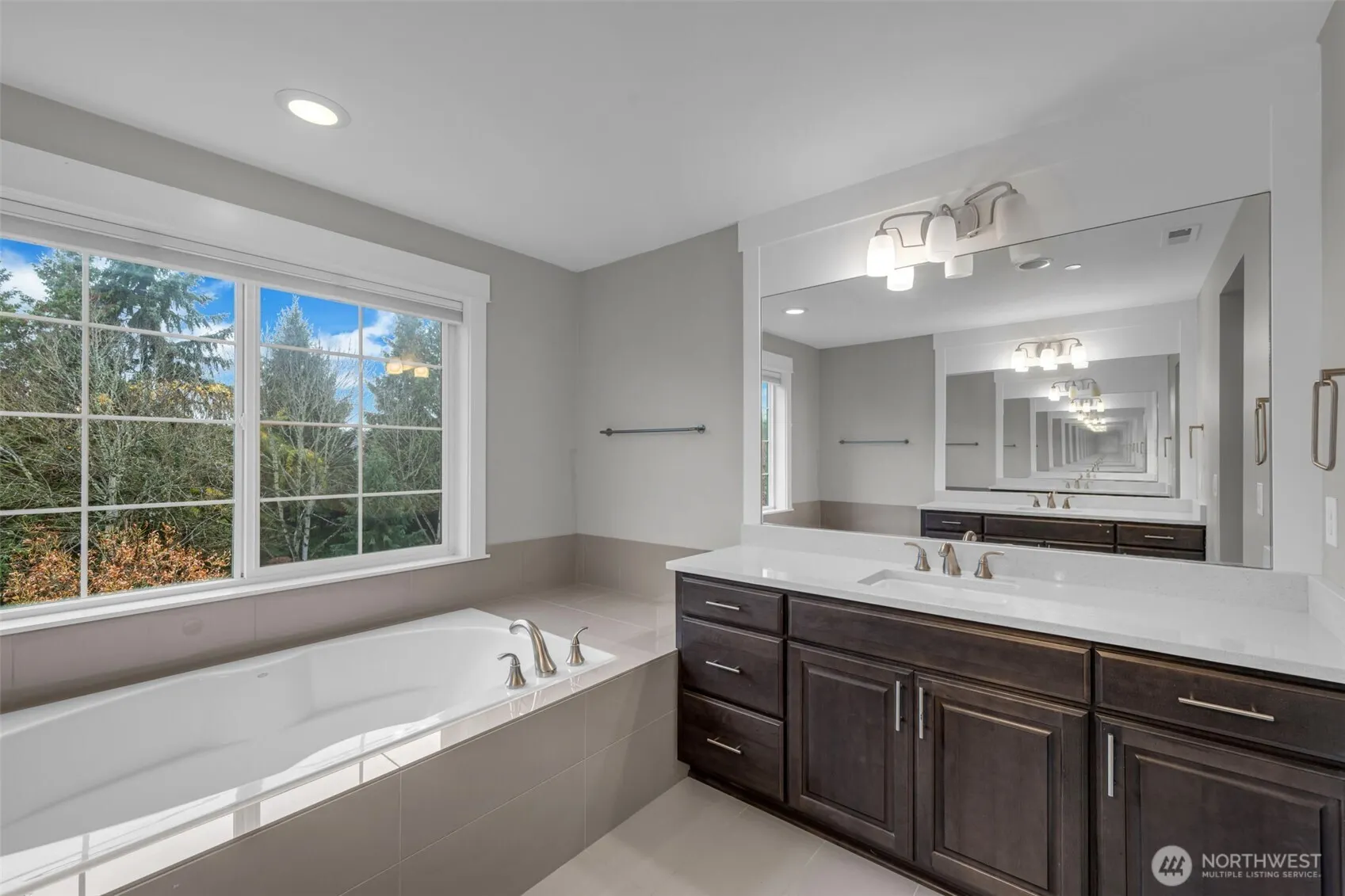 11579 157th CT NE, Redmond, WA 98052