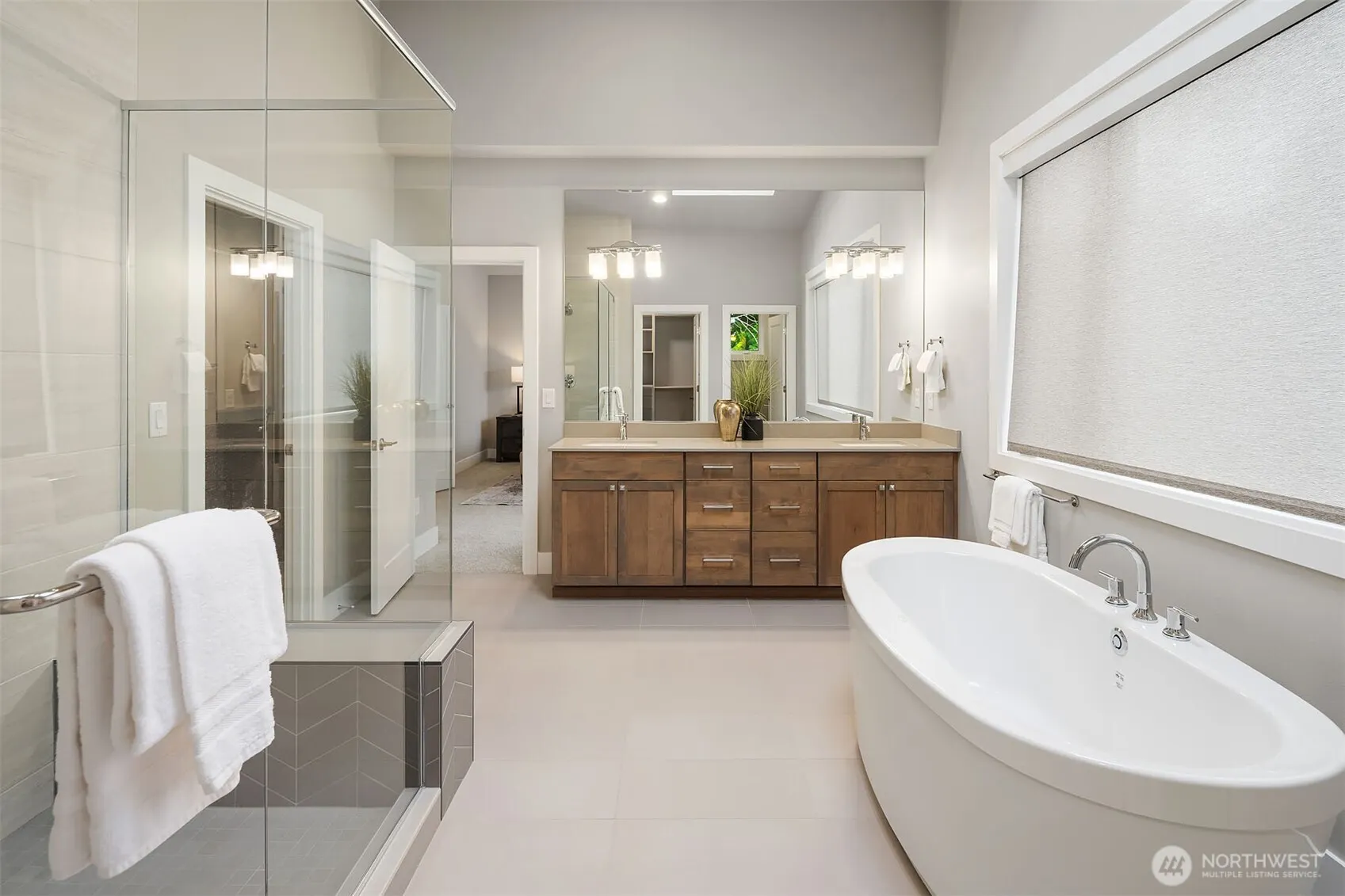 2483 242nd Place NE, Sammamish, WA 98074