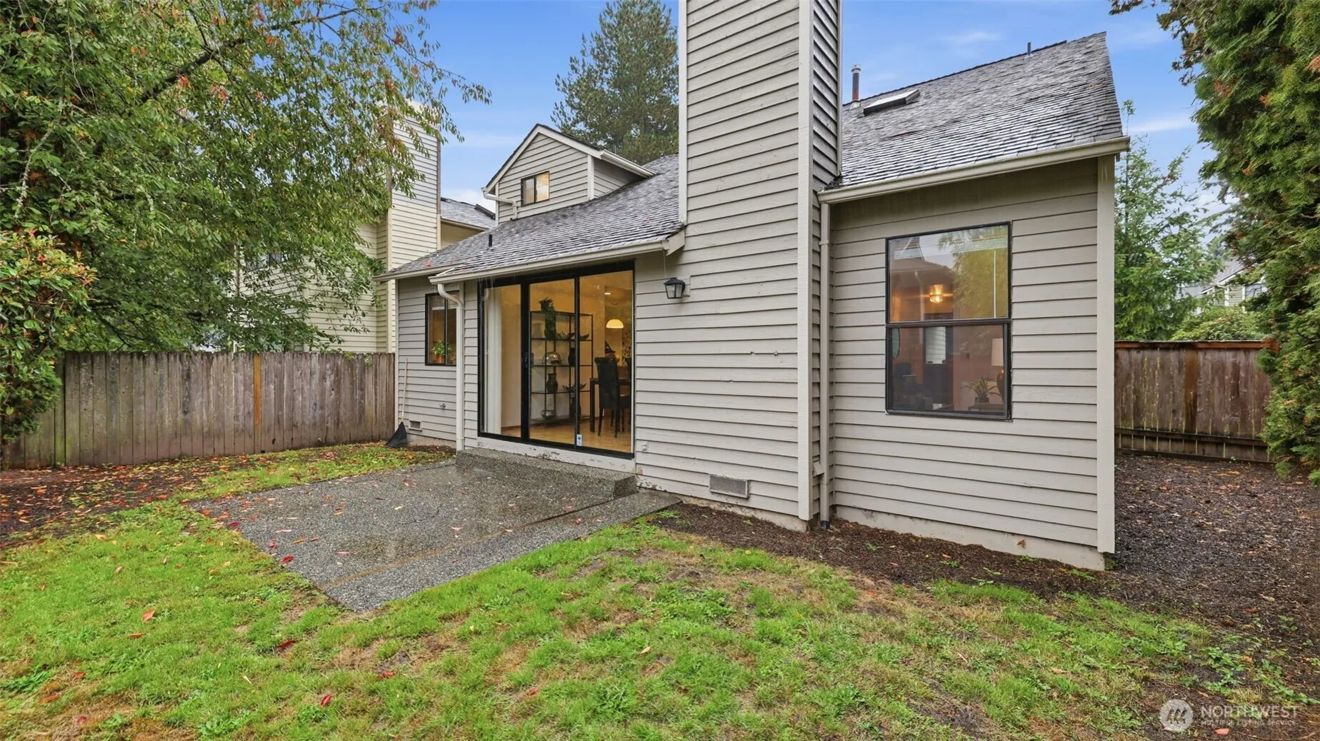 24243 SE 43RD Court , Sammamish, WA 98029