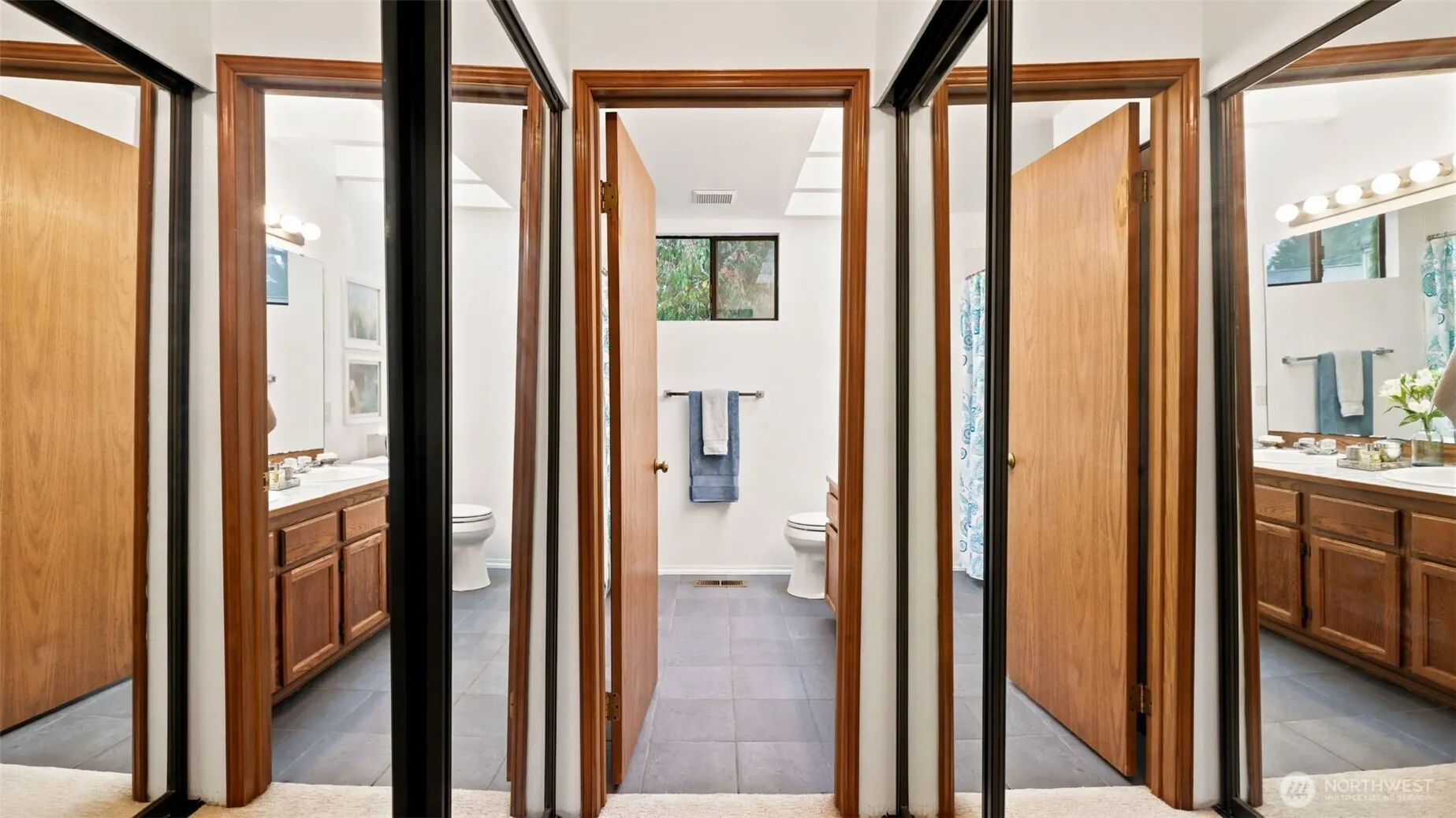 24243 SE 43RD Court , Sammamish, WA 98029
