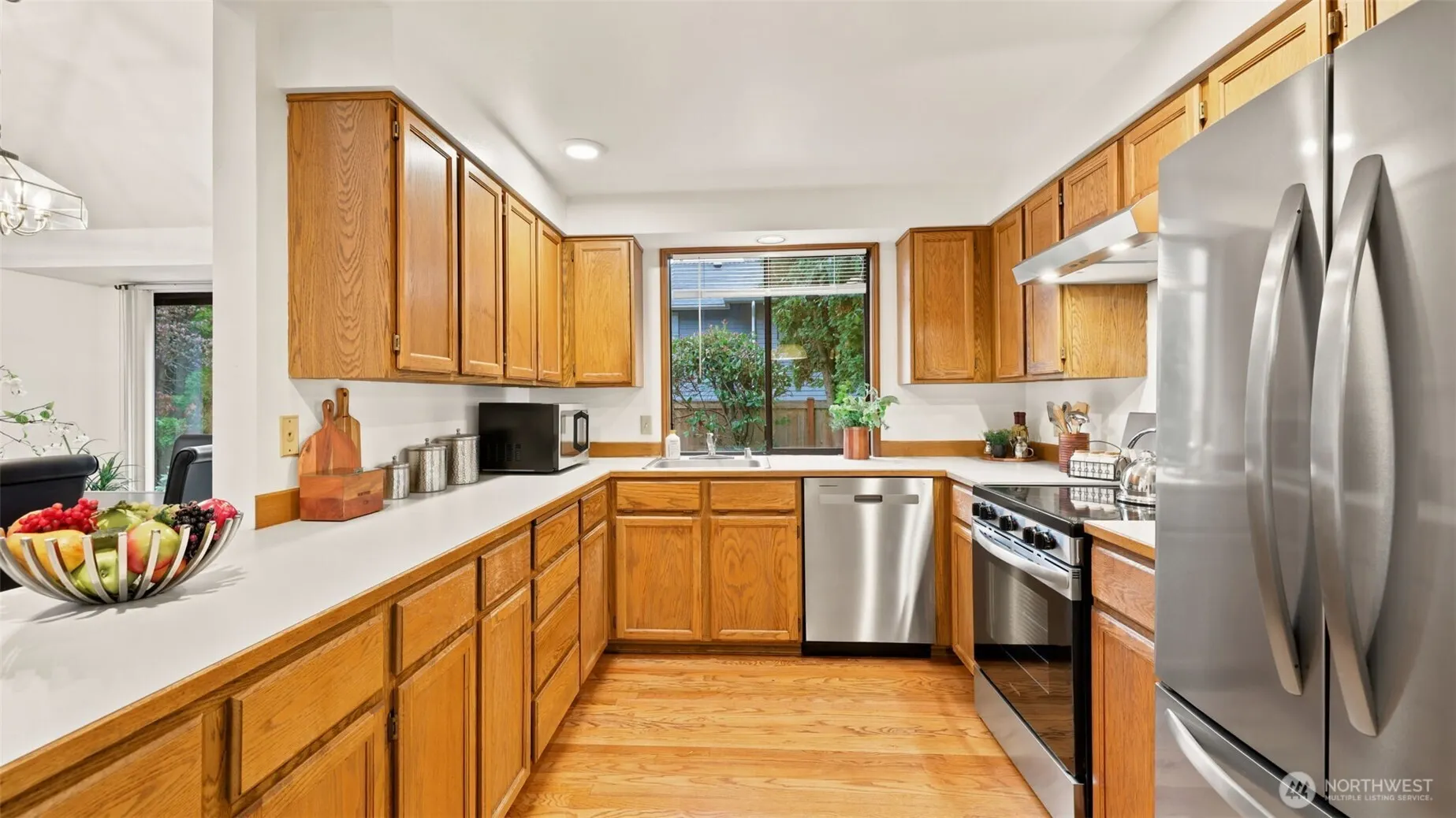 24243 SE 43RD Court , Sammamish, WA 98029