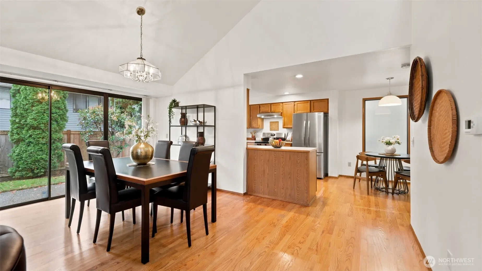 24243 SE 43RD Court , Sammamish, WA 98029
