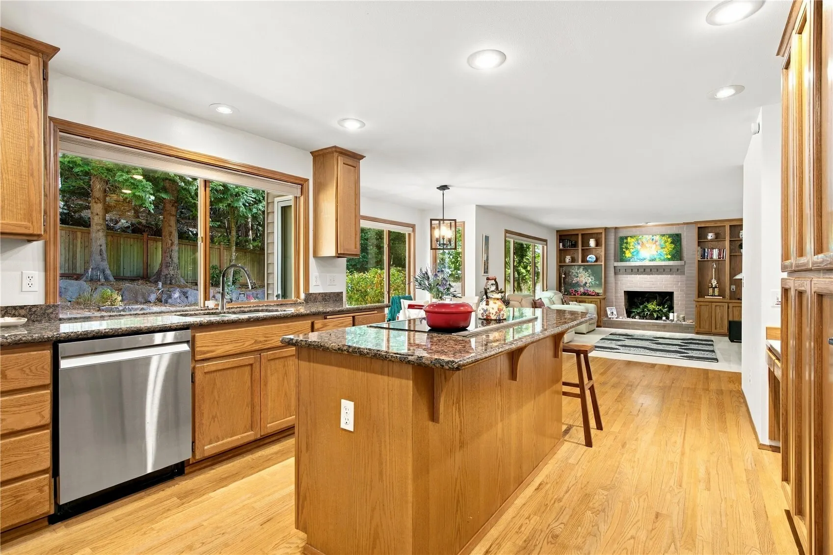 15452 SE 67TH ST , Bellevue, WA 98006