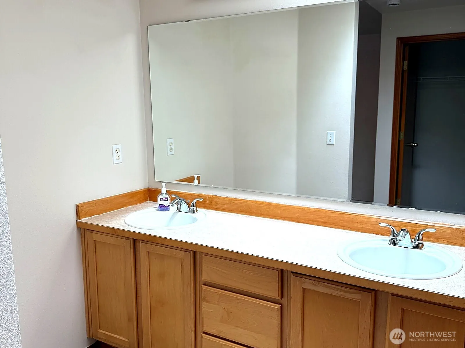 11602 SE 193rd Place , Kent, WA 98031