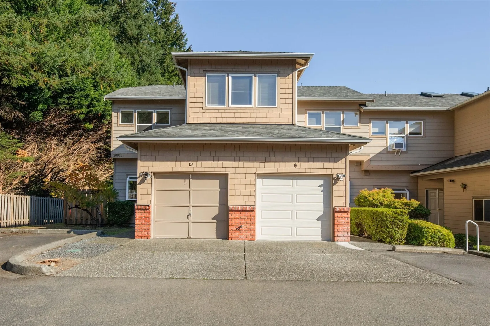 20901 Cypress Way #13, Lynnwood, WA 98036