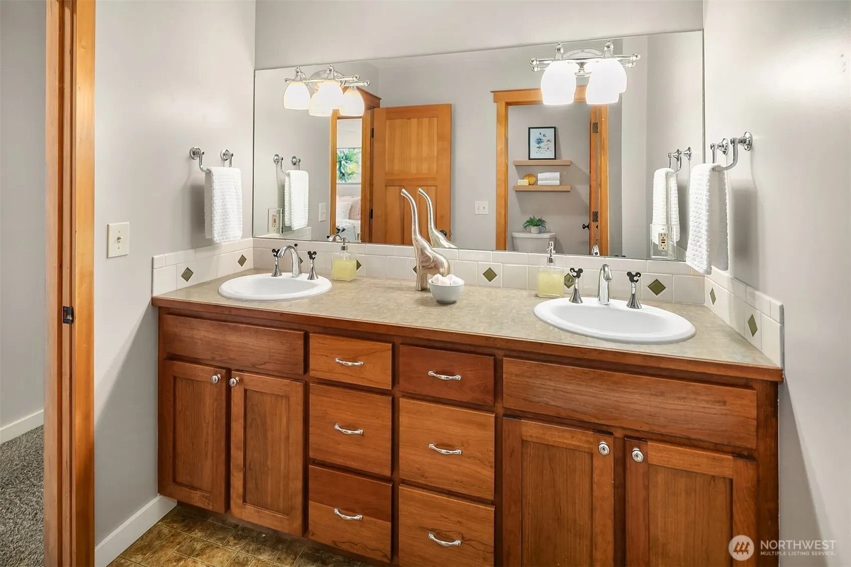 14738 Bear Creek Road NE, Woodinville, WA 98077-7848