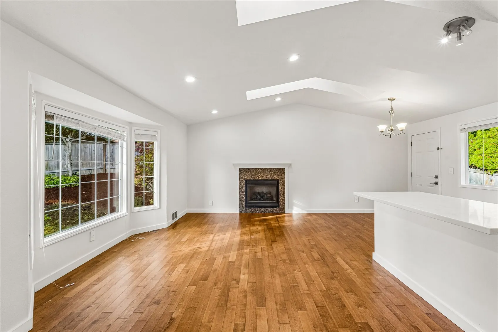 9700 NE 141st Court , Kirkland, WA 98034-0401