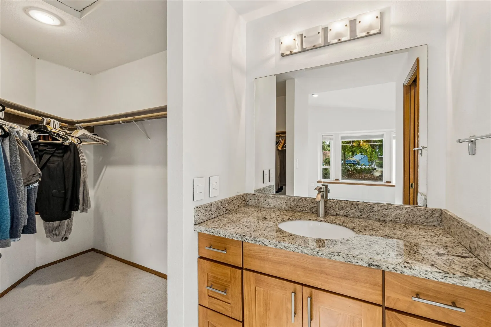 9700 NE 141st Court , Kirkland, WA 98034-0401