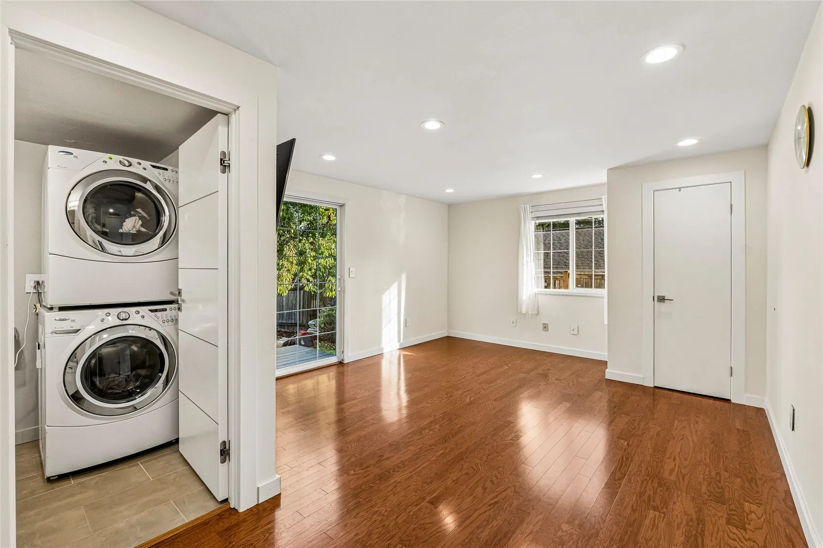 9700 NE 141st Court , Kirkland, WA 98034-0401