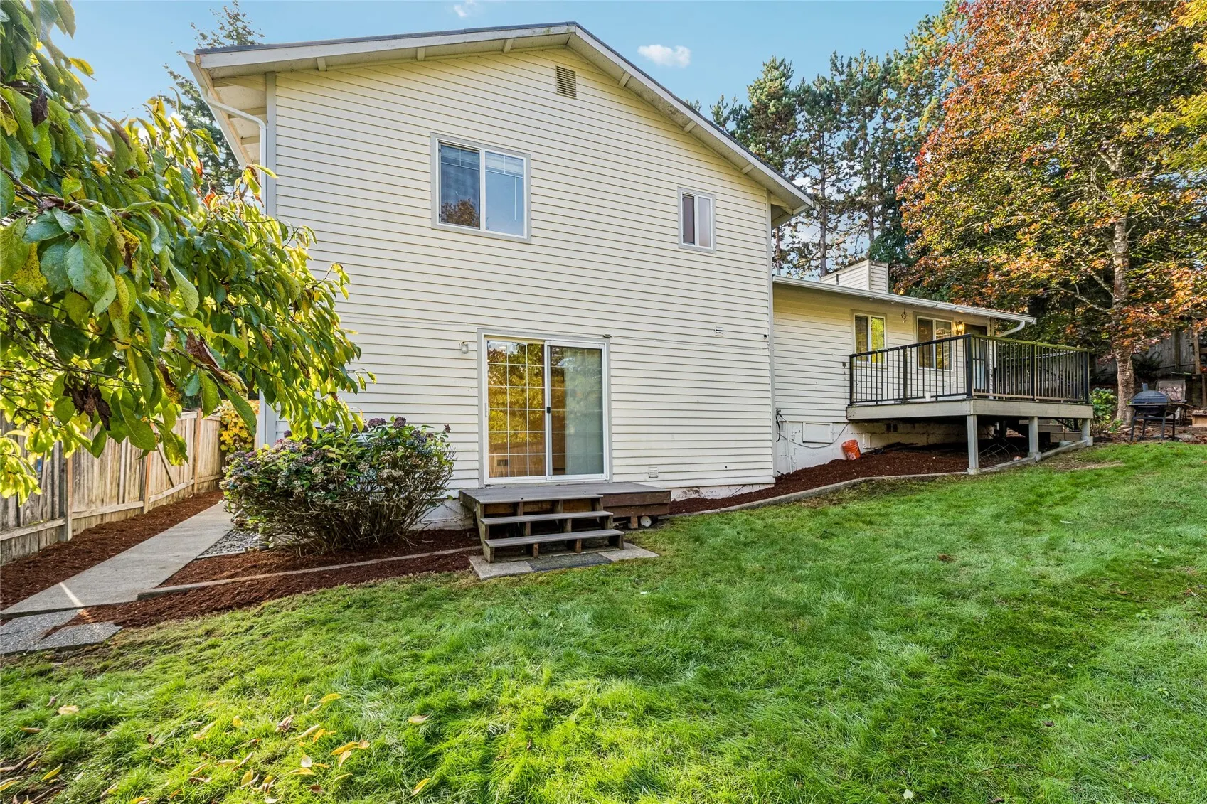 9700 NE 141st Court , Kirkland, WA 98034-0401