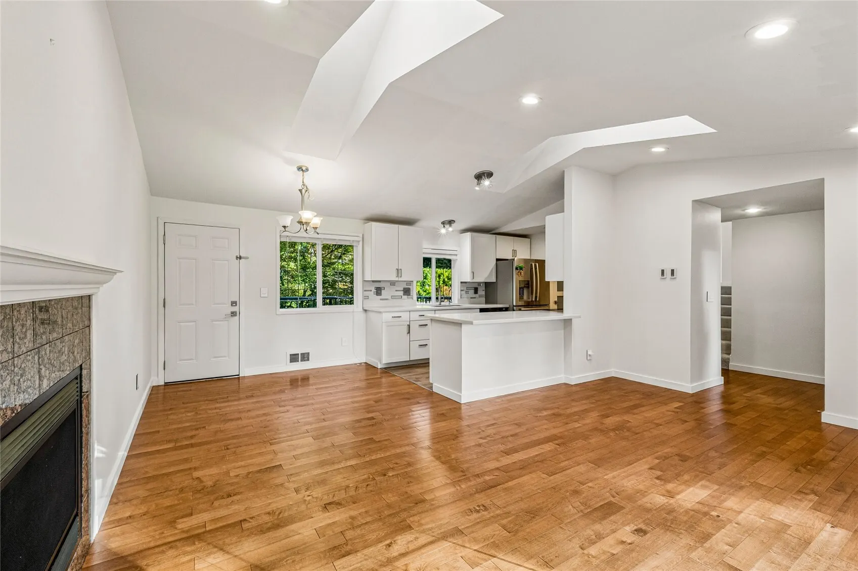 9700 NE 141st Court , Kirkland, WA 98034-0401