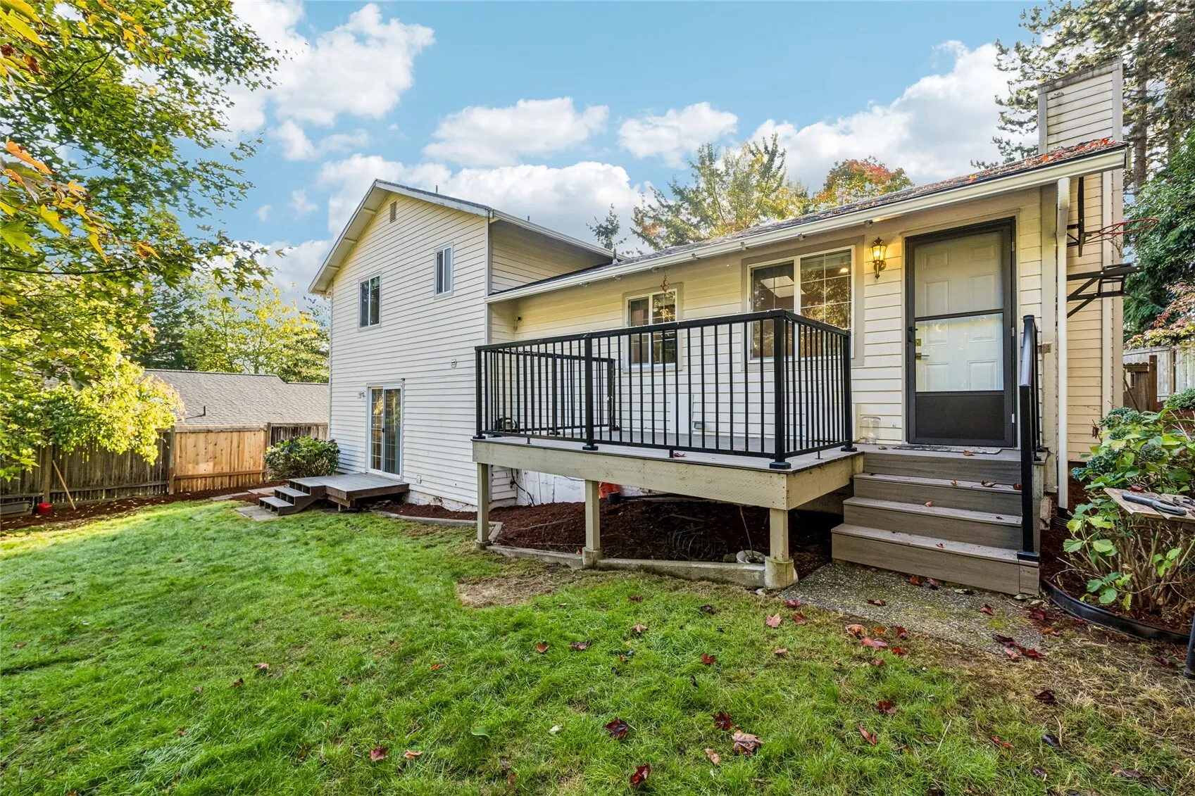 9700 NE 141st Court , Kirkland, WA 98034-0401