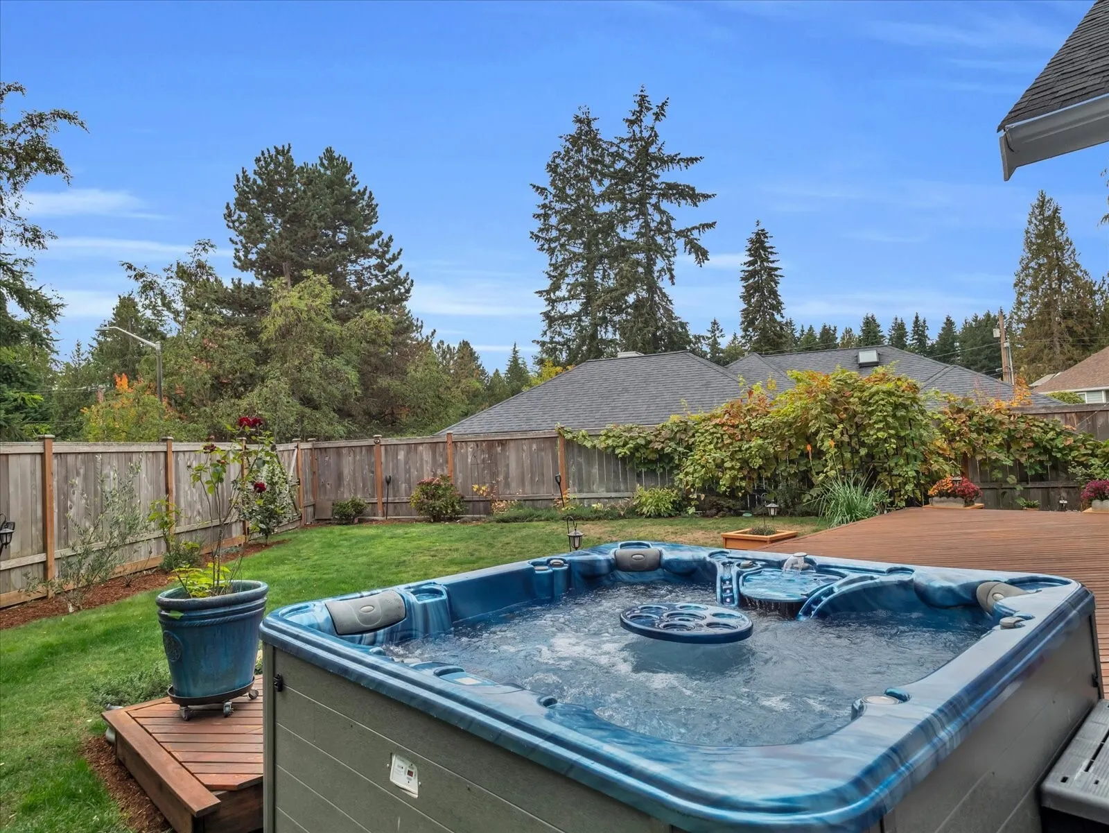 13013 NE 70th Drive , Kirkland, WA 98033