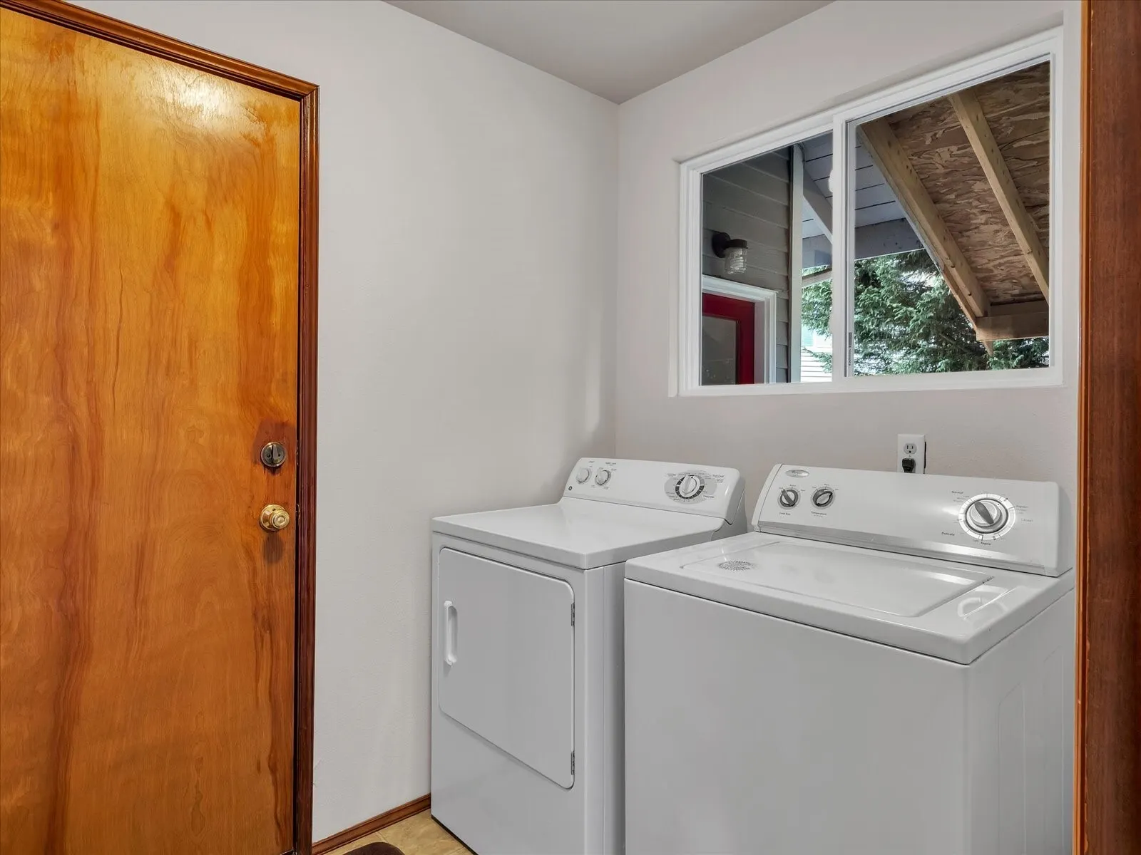 13013 NE 70th Drive , Kirkland, WA 98033