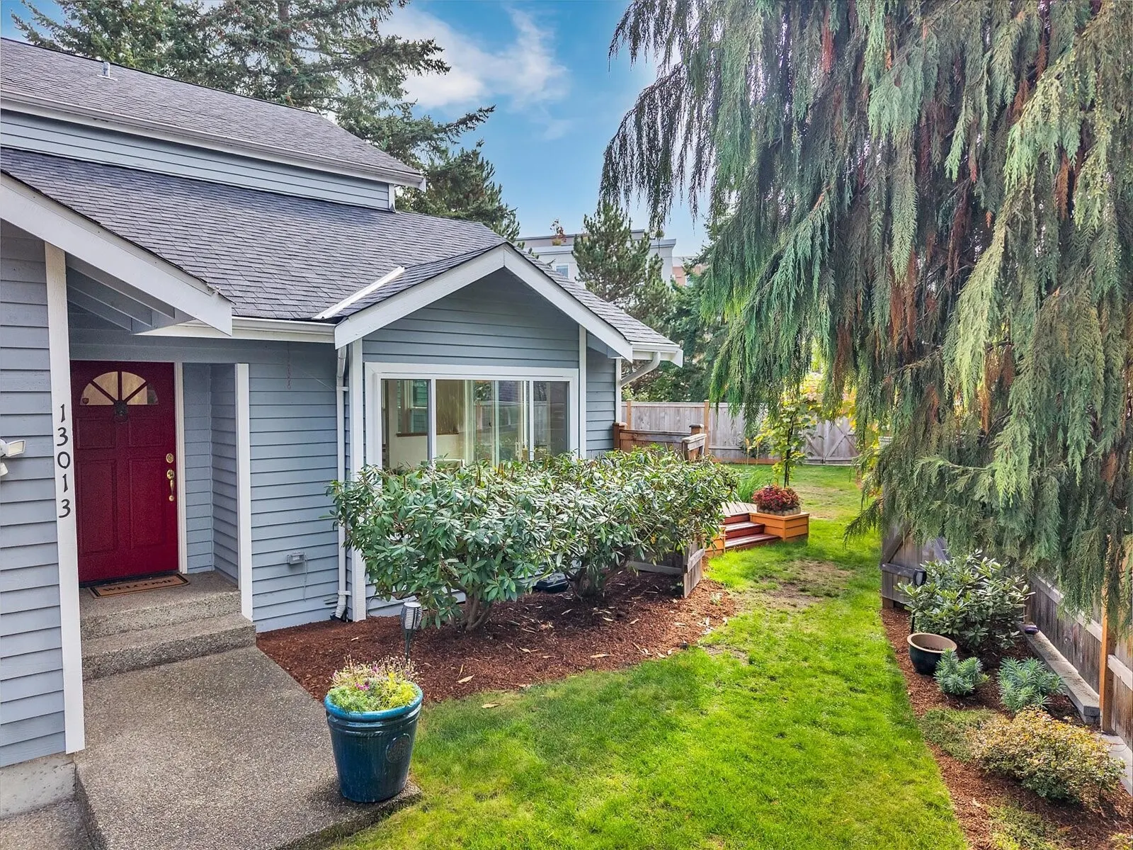13013 NE 70th Drive , Kirkland, WA 98033