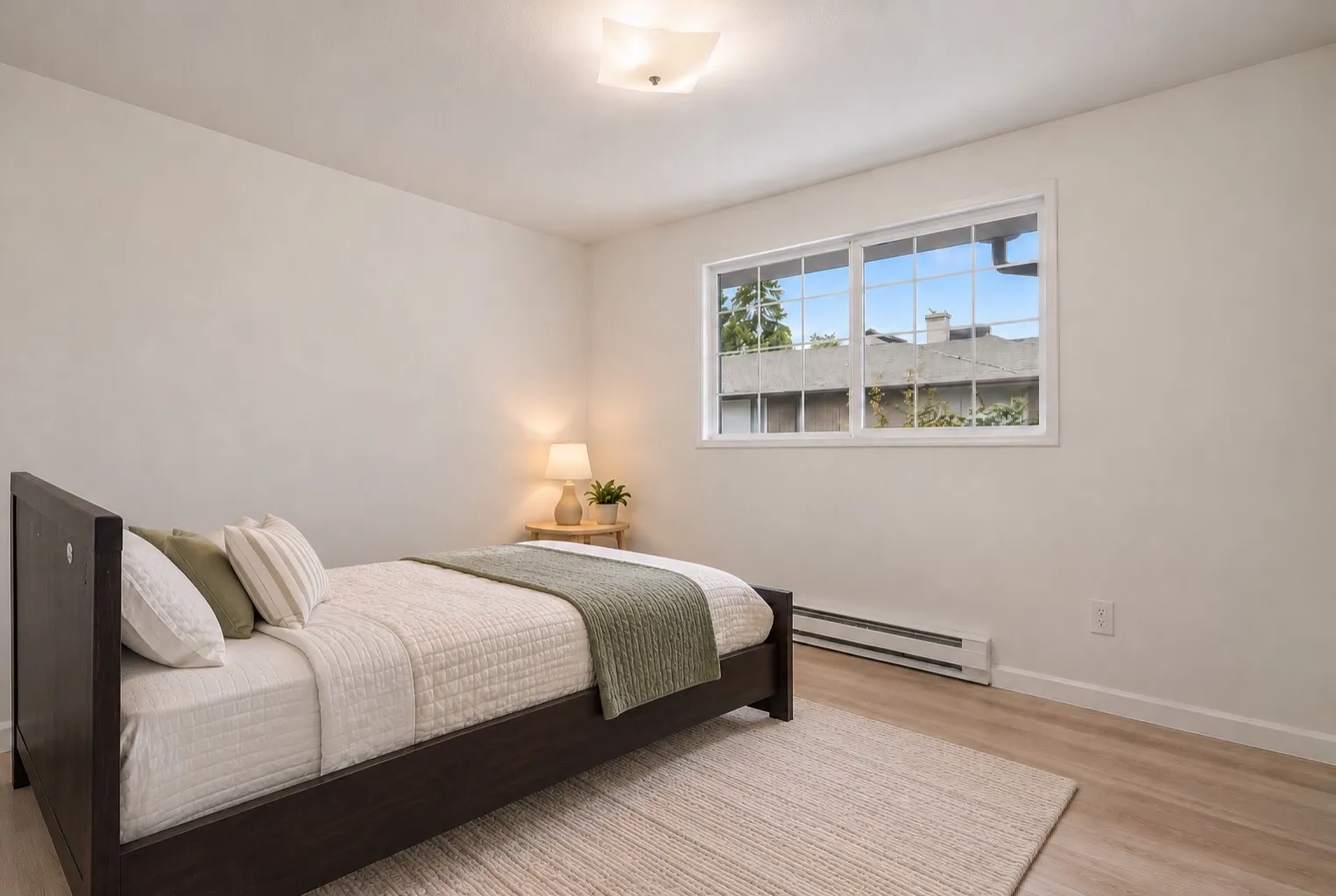 10756 Bartlett Ave NE , Seattle, WA 98125