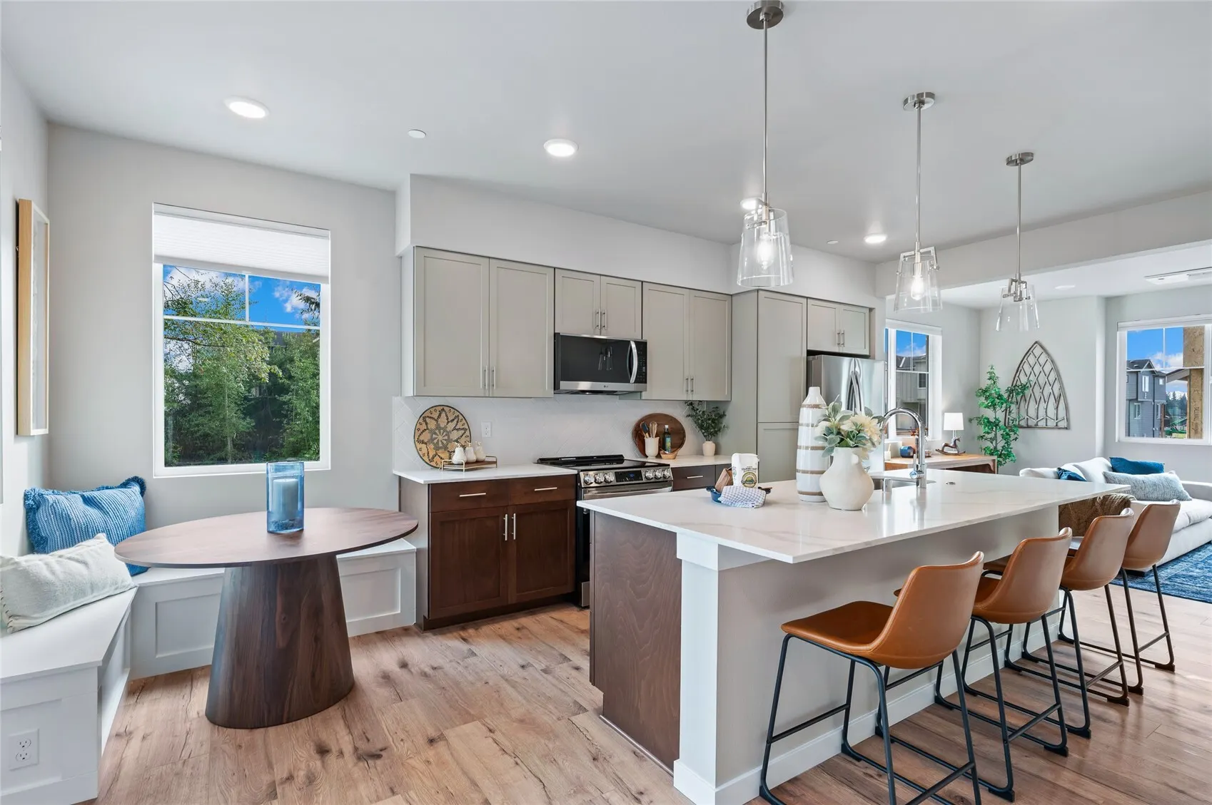 14424 Madison Way #H1, Lynnwood, WA 98087