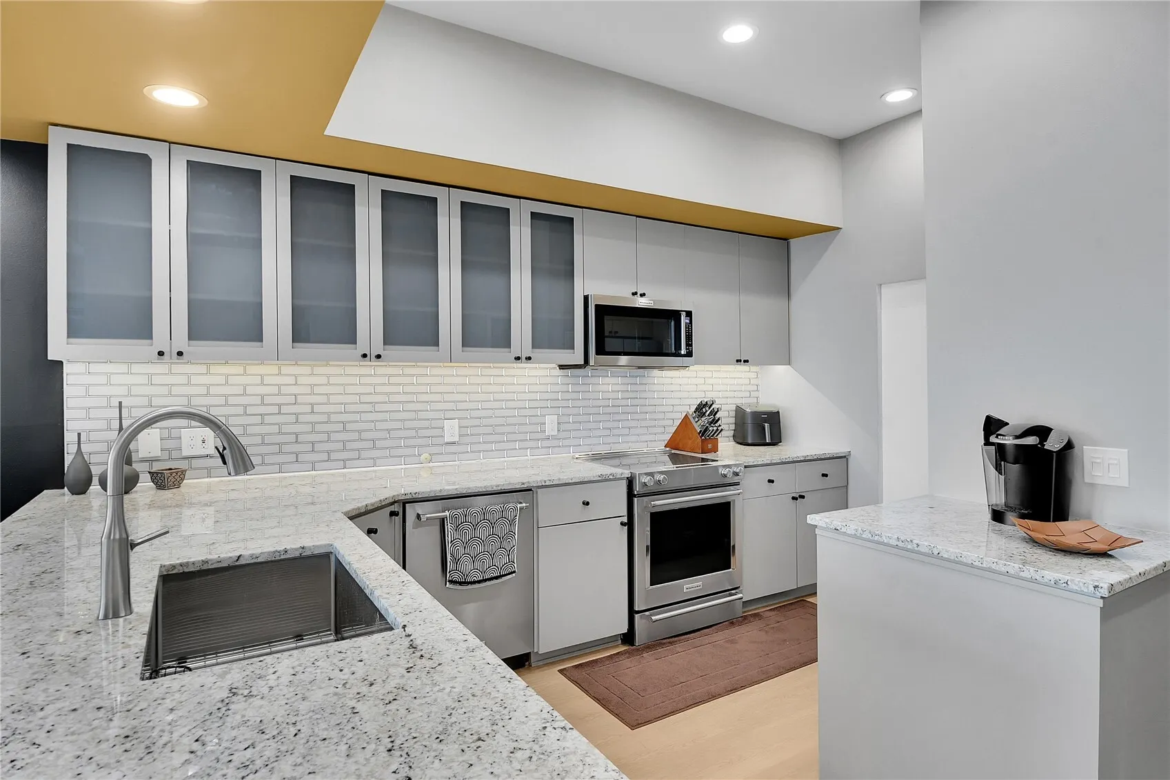 1388 Alki Avenue SW #202, Seattle, WA 98116
