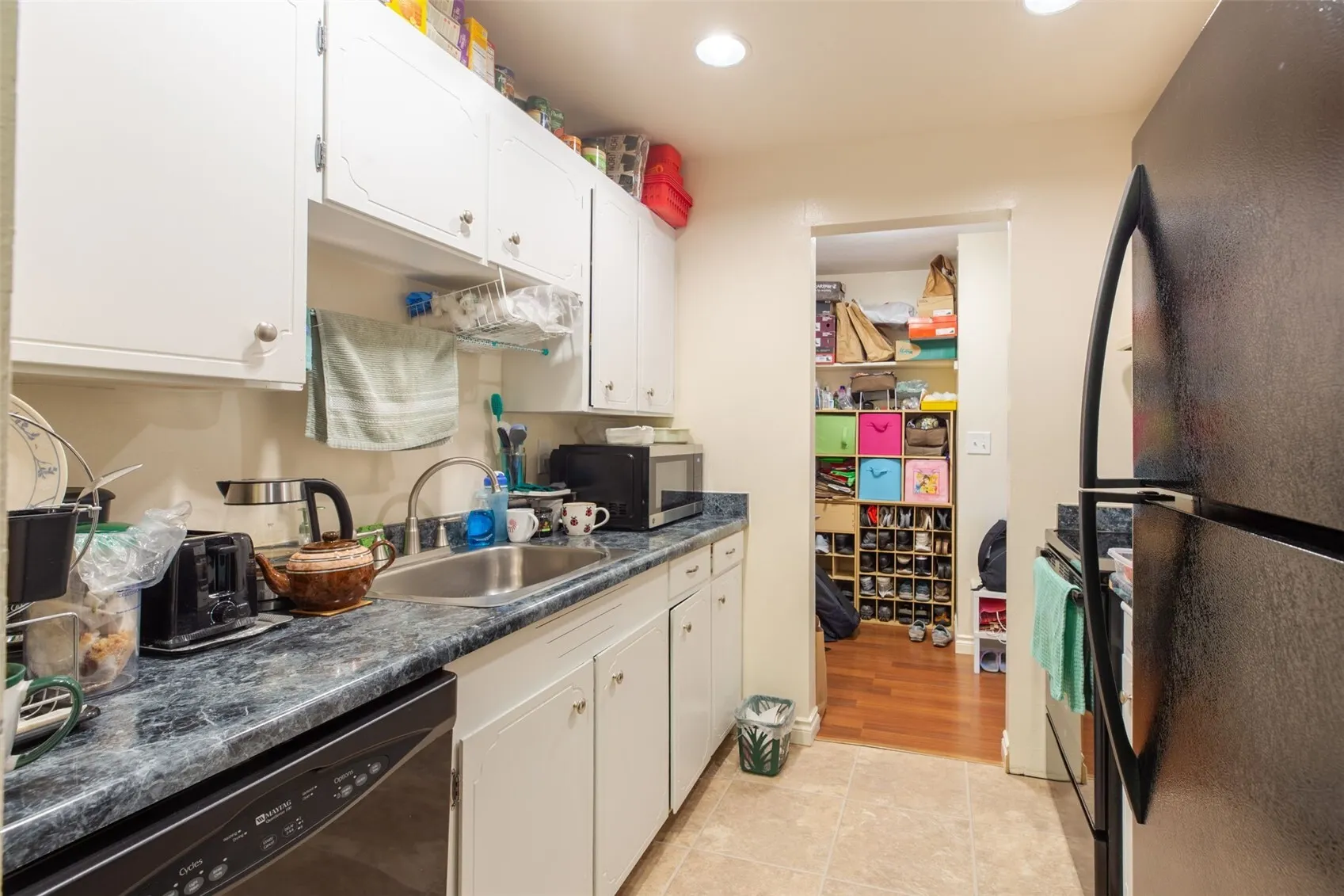 13433 Roosevelt Way N #102, Seattle, WA 98133