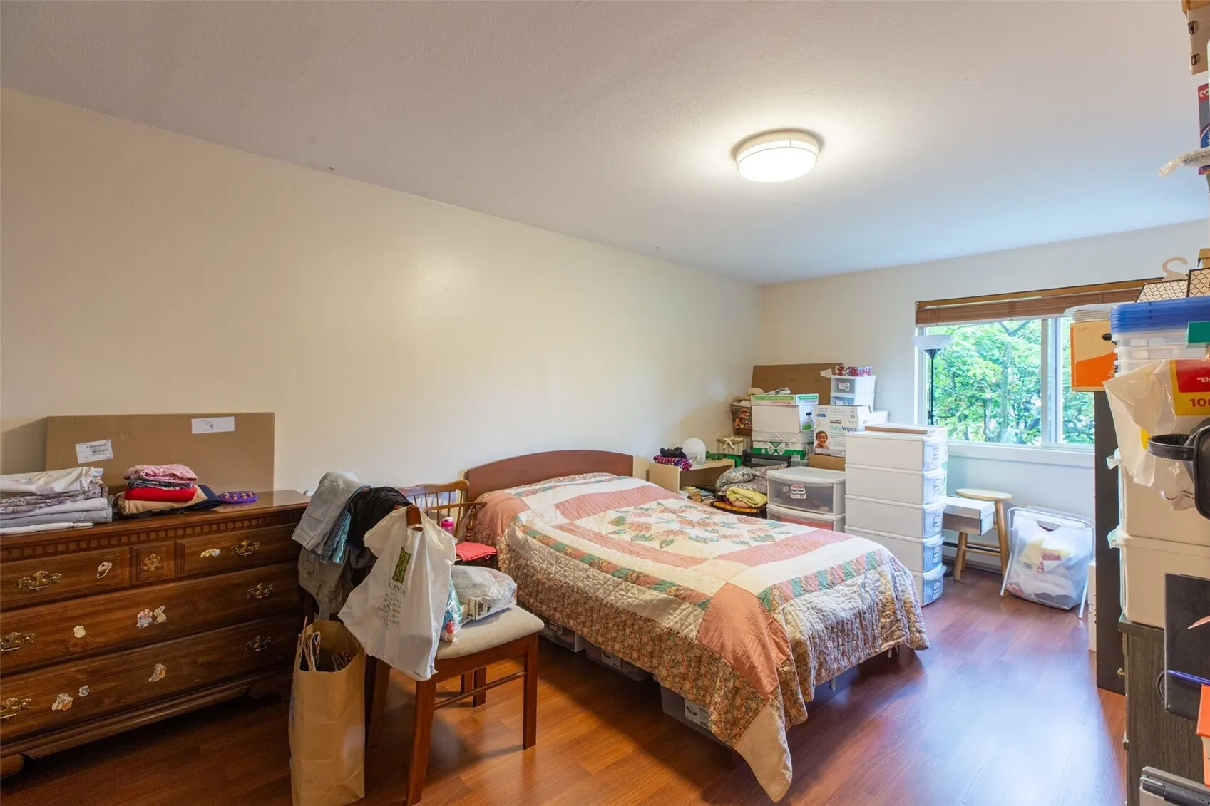 13433 Roosevelt Way N #102, Seattle, WA 98133