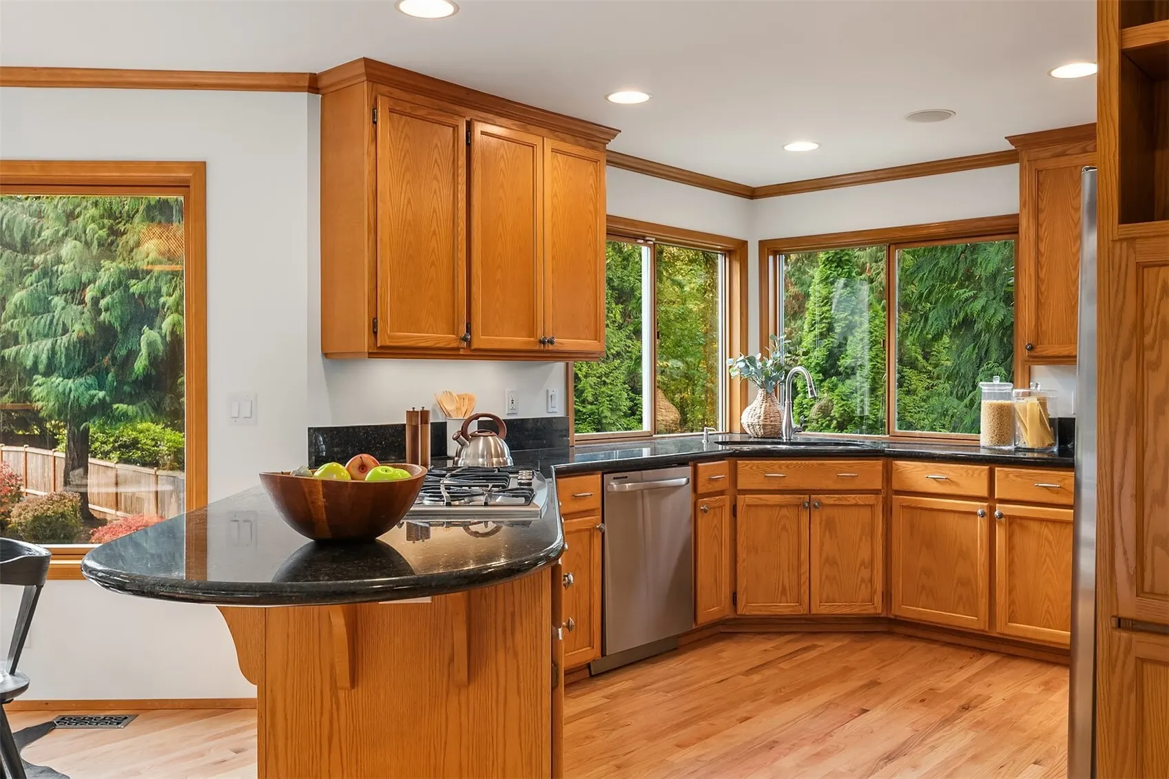 25917 NE 25th Street , Redmond, WA 98053