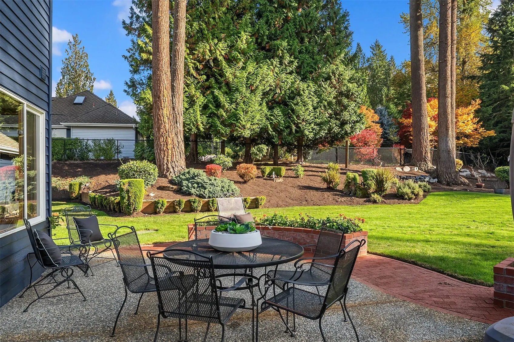 25917 NE 25th Street , Redmond, WA 98053