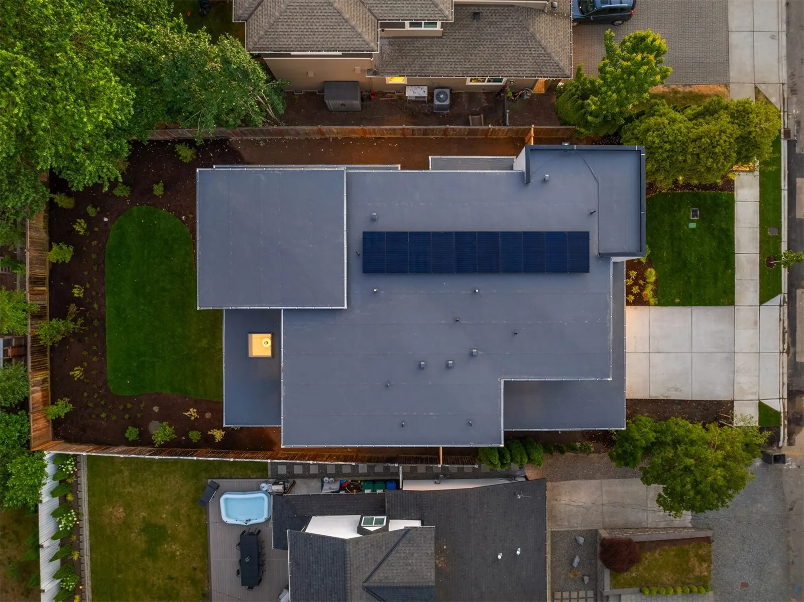 10452 NE 142nd Street , Kirkland, WA 98034