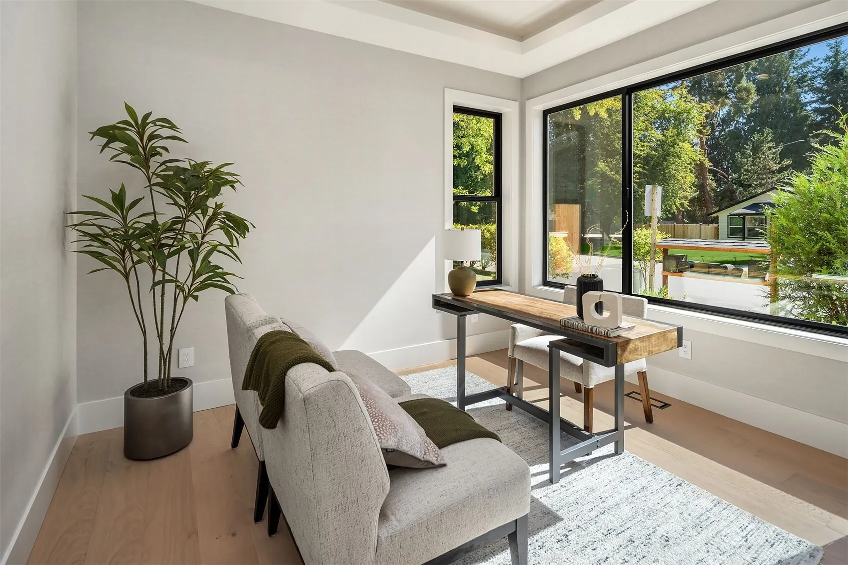 10452 NE 142nd Street , Kirkland, WA 98034