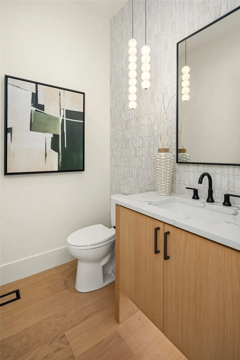 10452 NE 142nd Street , Kirkland, WA 98034