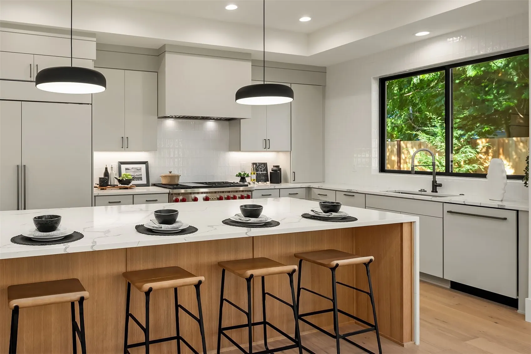 10452 NE 142nd Street , Kirkland, WA 98034