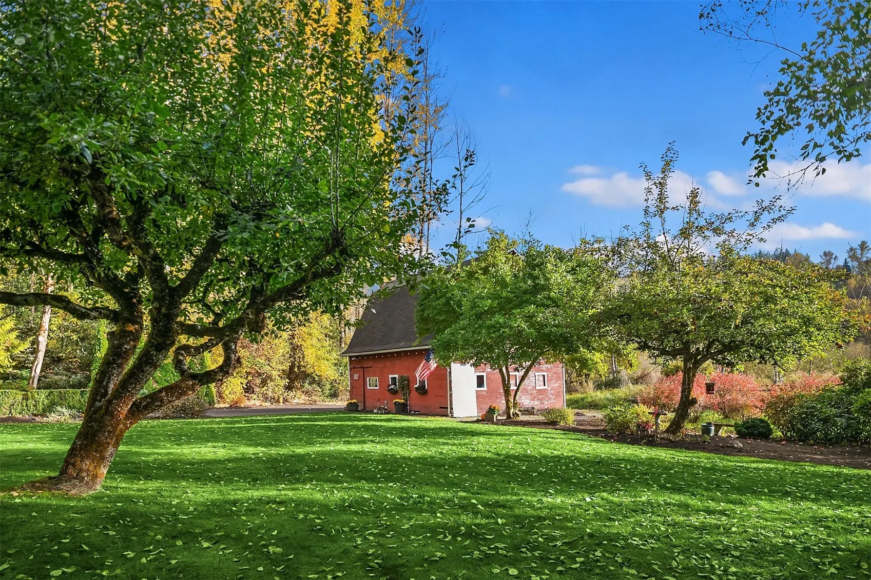 17929 SE May Valley Road , Renton, WA 98059