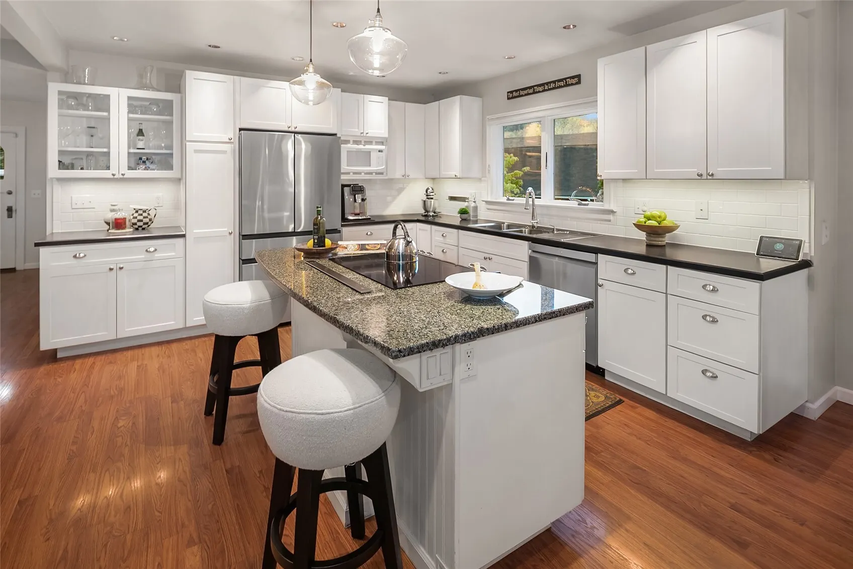 17929 SE May Valley Road , Renton, WA 98059