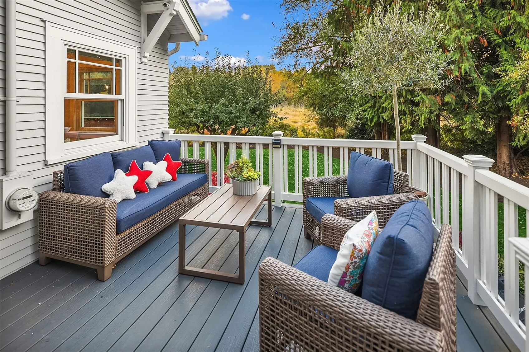 17929 SE May Valley Road , Renton, WA 98059