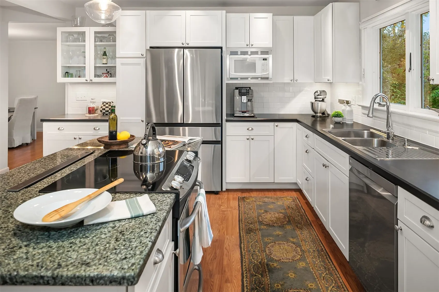 17929 SE May Valley Road , Renton, WA 98059