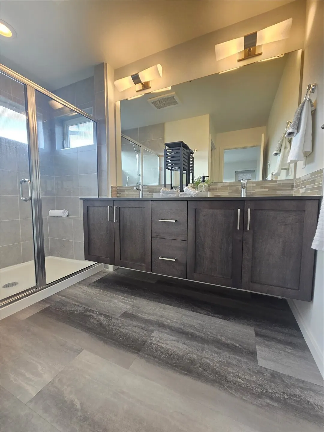 4068 S Myrtle Street , Seattle, WA 98118