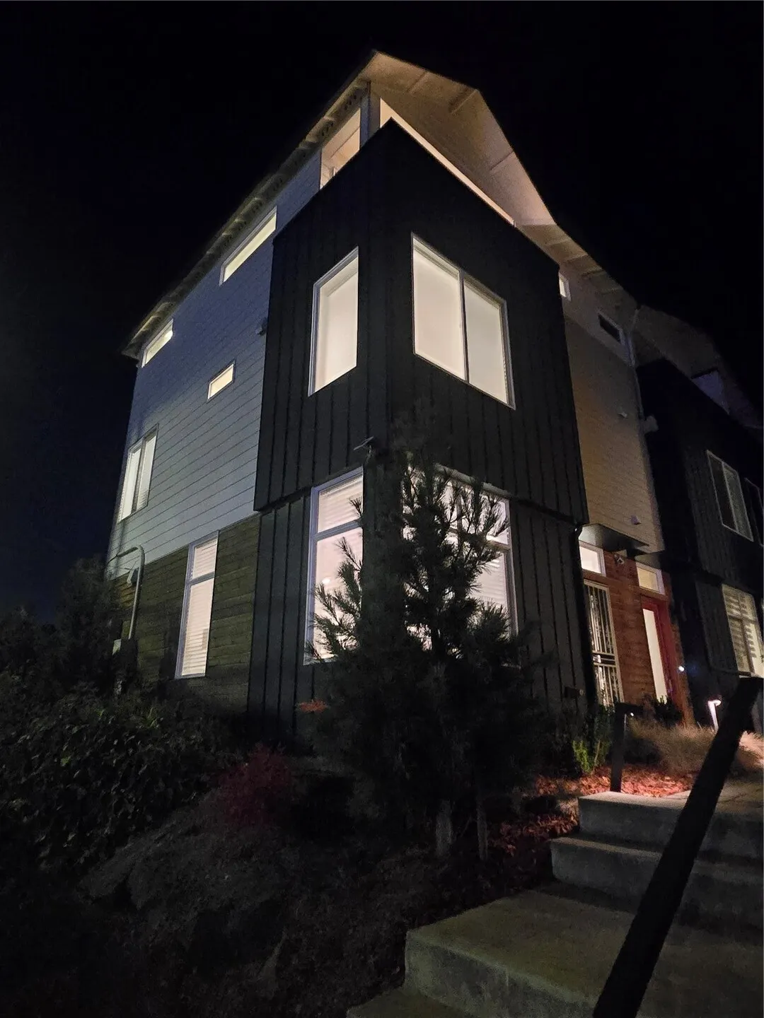 4068 S Myrtle Street , Seattle, WA 98118