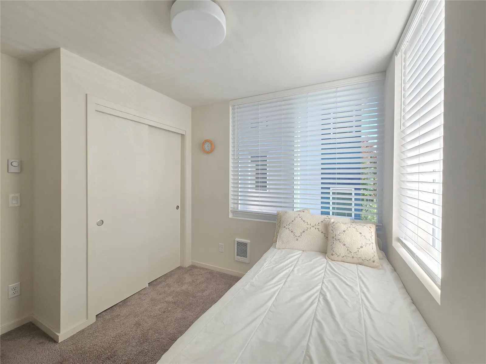 4068 S Myrtle Street , Seattle, WA 98118